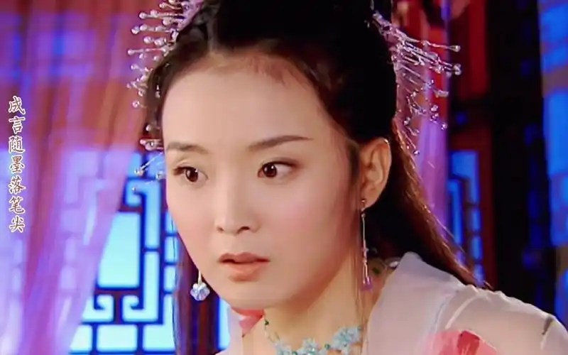 王艳当年的颜值是真的抗打,当年没有滤镜没有美颜,依旧颜值在线