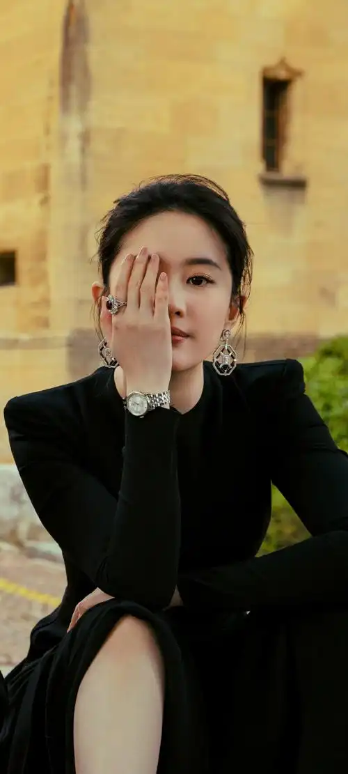 刘亦菲黑色裙子手机壁纸