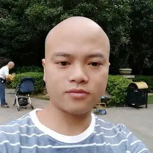 不喜欢别人叫我光头的光头头像