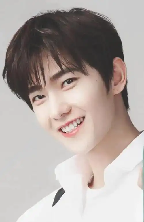 十位"最帅"的流量男星,五官精致不输任何女星,有没有你男神?