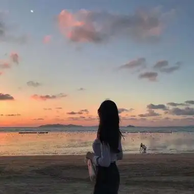 女学生的微信头像可爱头像背影 女生头像图片大全 -【爱个性】