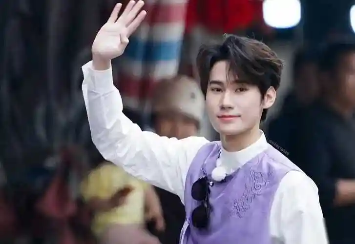 奔跑吧兄弟官宣定档李晨c位引发争议网友称难以分辨大小王