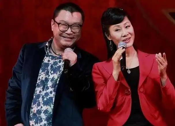 在九十年代的上个世纪,这首歌大受欢迎,演唱者于文华和尹相杰也因此