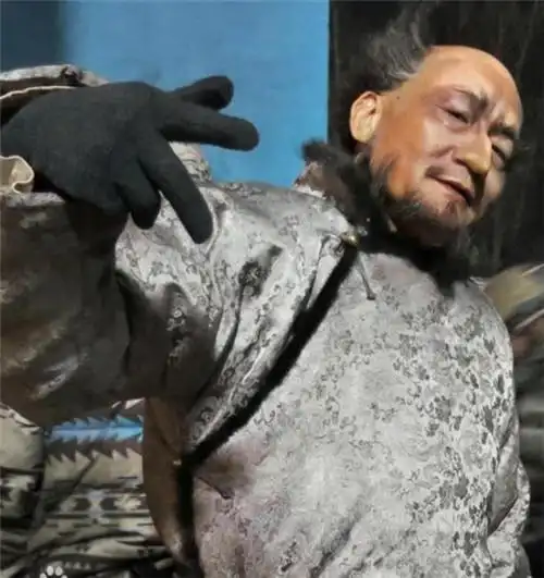 真实的座山雕多厉害?15岁开始作恶,70多岁被抓,最后怎么栽的?