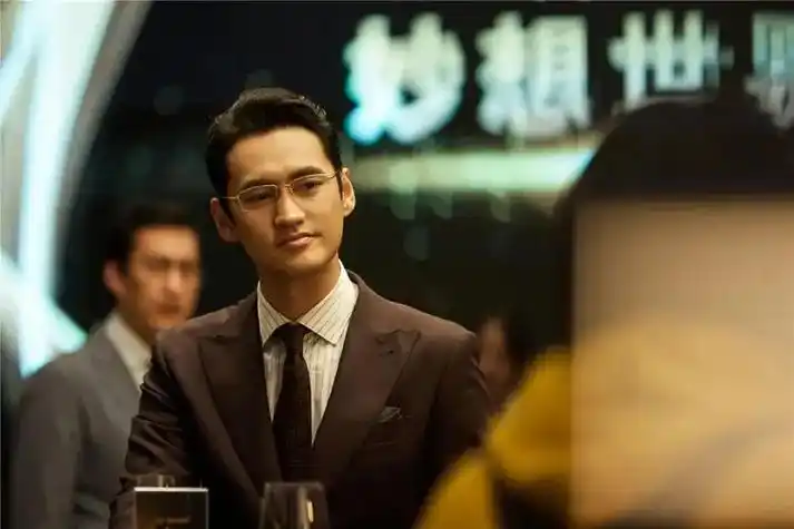 燕京新语丨袁弘不要成为热搜下的盲人