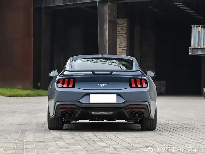 这是你要的潮车吗#全新福特mustang,2款车型,硬顶性能版38.