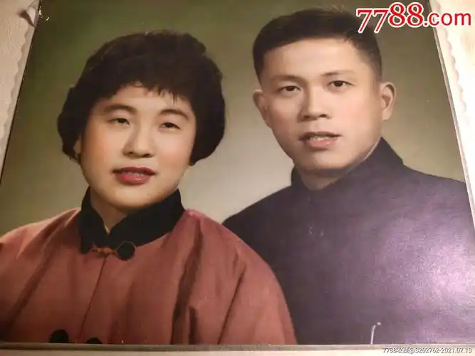 大尺寸五十年代手工上色结婚照_老照片_第3张_7788集卡网
