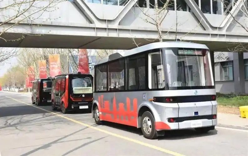 加速驶上智能化赛道东风49台能网联公交车交付雄安新区
