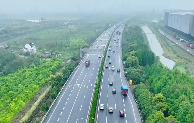 湖南新规来了!小车高速超速10%以下不罚,非必要不进行