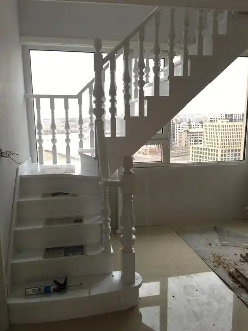 现代风楼梯实木整梯