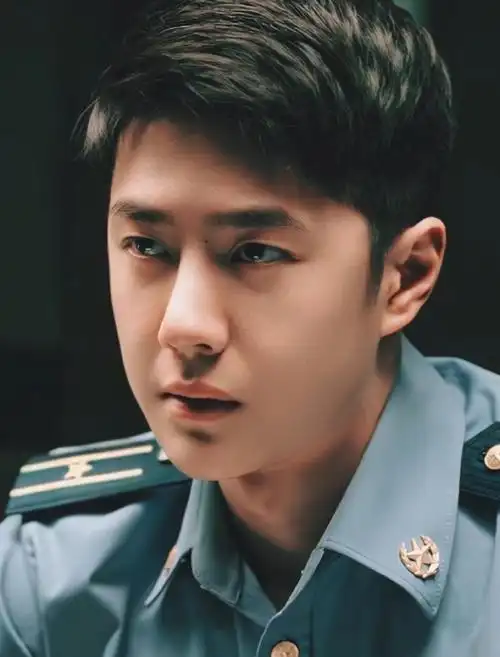 内娱男明星的军装照#内娱最帅男明星军装照,你更喜欢谁