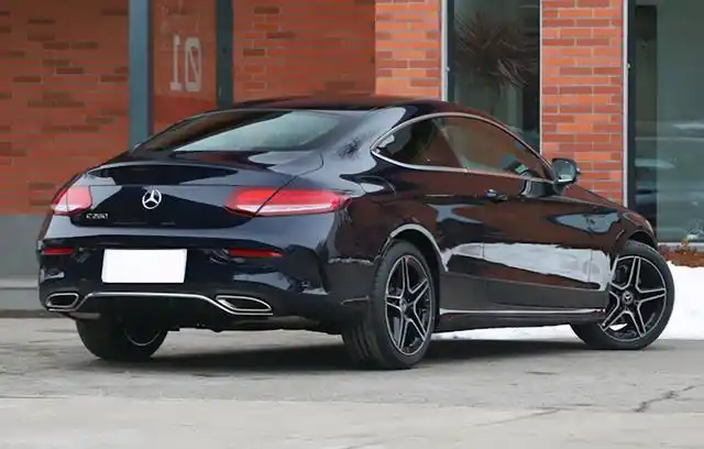 新款奔驰c级双门轿跑上市,搭1.5t 轻混售价34.68万起,配置升级