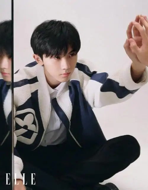 组图时代少年团冷暖色调大片曝光阳光帅气各有风姿