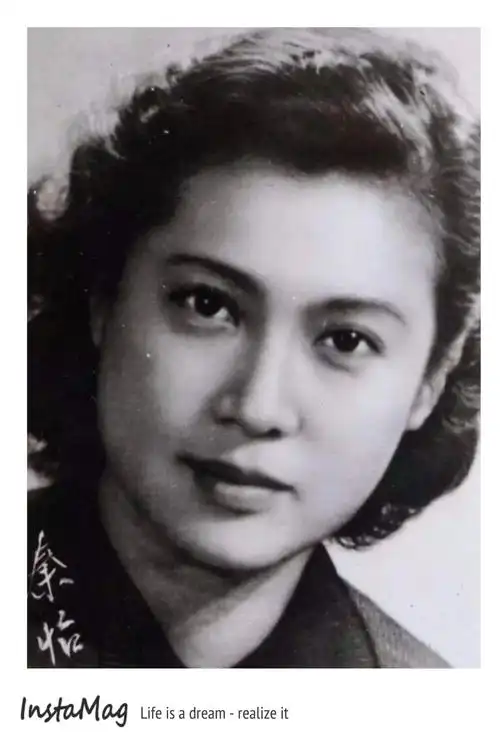 其它 东方美人秦怡 写美篇秦怡,1922年2月4日出生于上海,著名电影表演