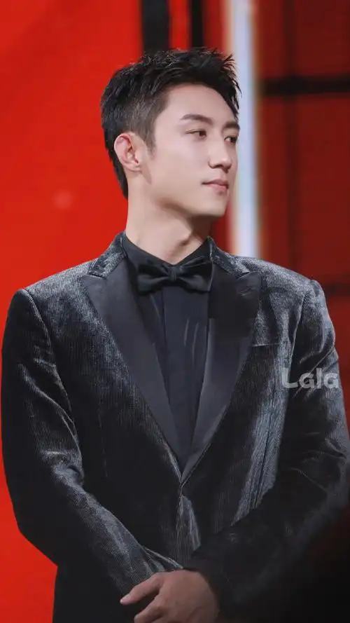 帅气的黄老师@johnny黄景瑜20230103西安丝绸之路电影节#黄景瑜检察