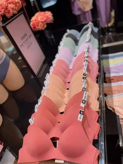 维多利亚的秘密舒适无钢圈内衣