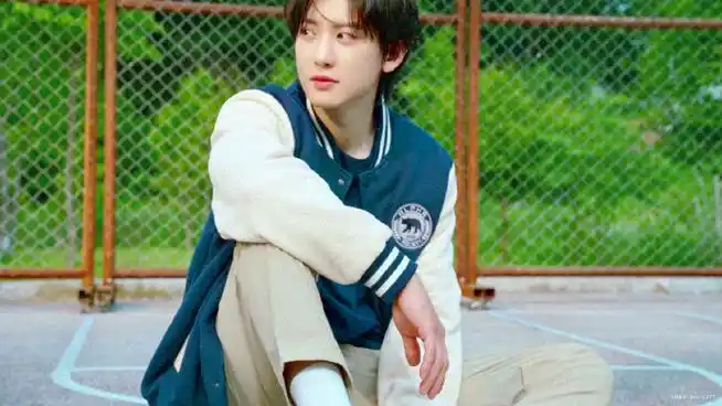 朴灿烈 · 下课一起去看学长打球