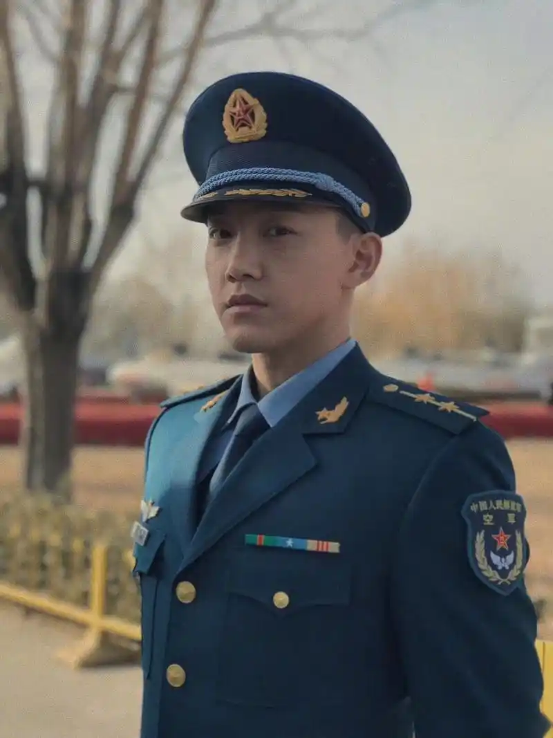 看似拍了一部戏 也感觉是一场战斗 让我从向泽羿蜕