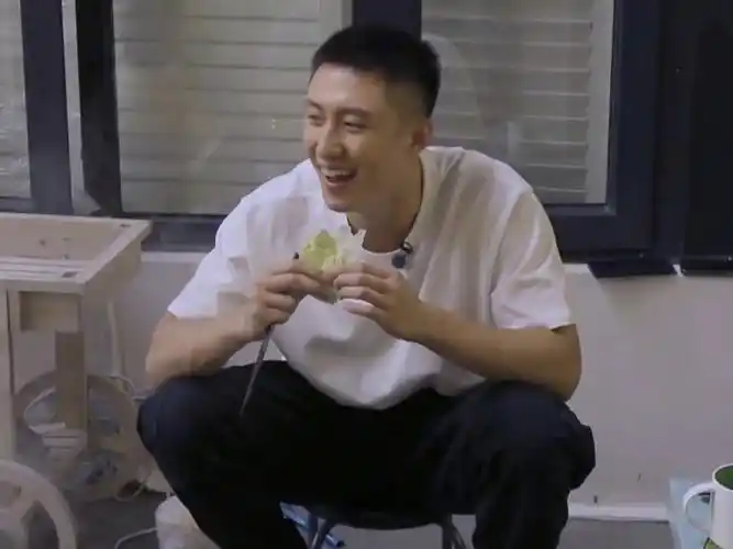 黄景瑜家务男第3期part2超爱烤肉瑜00