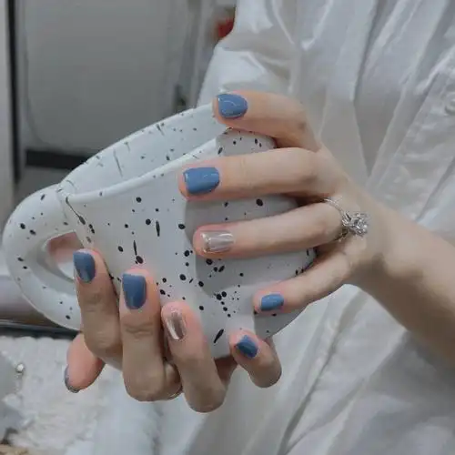 适合夏天的ins纯色美甲雾霾蓝share