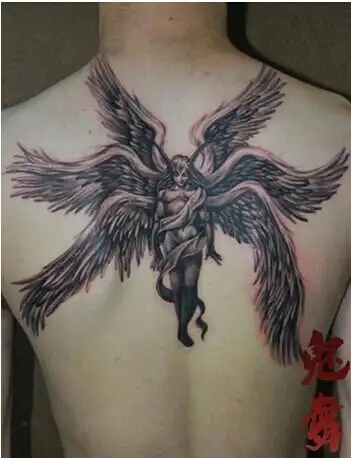 男生后背另类六翅天使纹身图图片