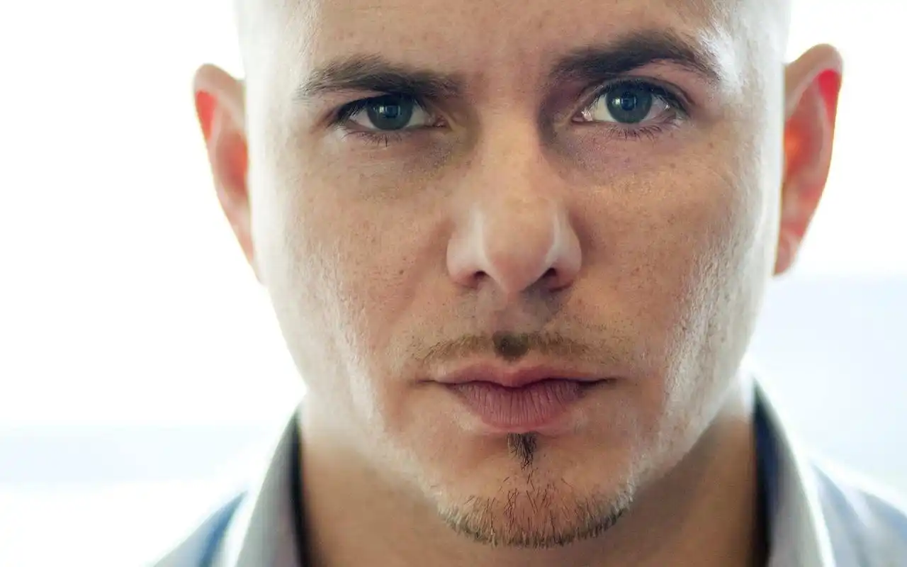 世界杯开幕式主题曲演唱者皮普保罗高清写真桌面壁纸