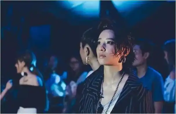 11年过后的李斯丹妮,从备受质疑到成为天娱一姐,她对自己多狠?