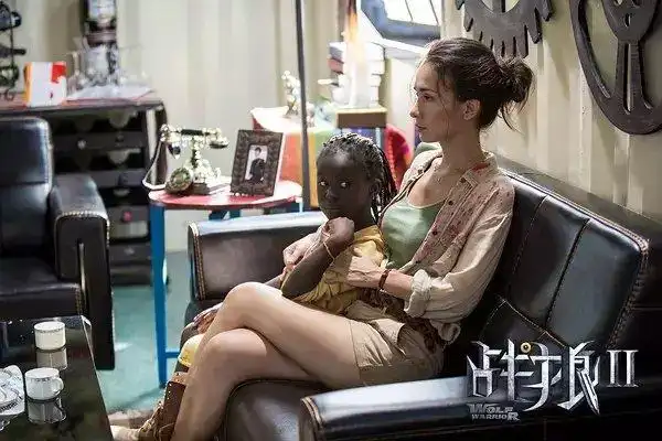 "后来京哥也跟我爸爸妈妈通了话,我就直接答应了,我们完全没有谈任何