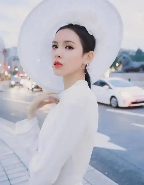 气质感十足的女人多数有这6个共同特征看你占了几个