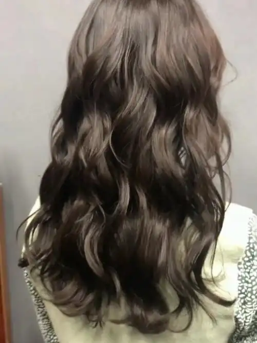 港风复古烫发法式烫发中长发发型推荐