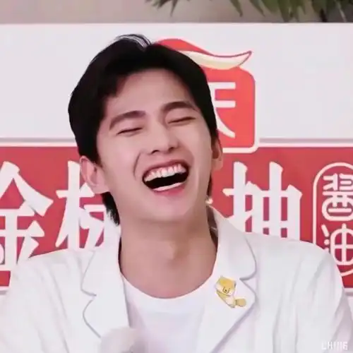 可怜杨洋的皱纹马上要急剧增多了