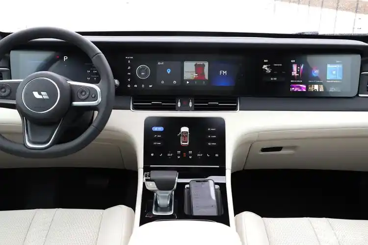【理想one2020款基本版 6座中控台整体汽车图片-汽车图片大全】-易车