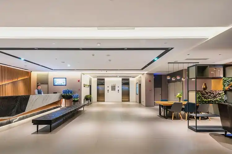 如家商旅酒店韶关东站解放路步行街店