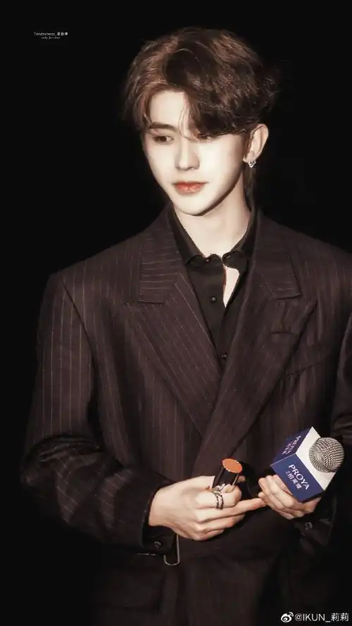 蔡徐坤迷互动mv##蔡徐坤2021个人巡回演唱会