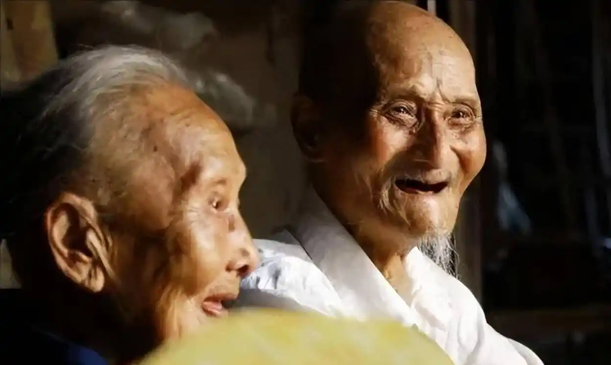 俗语:"老人长寿克子孙",老祖宗的忠告,为人子女要注意_人们_疾病_生活