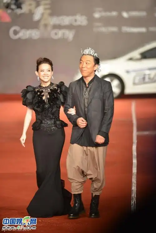 金马奖红毯桂纶镁罕见深v露胸清纯正太萌翻图