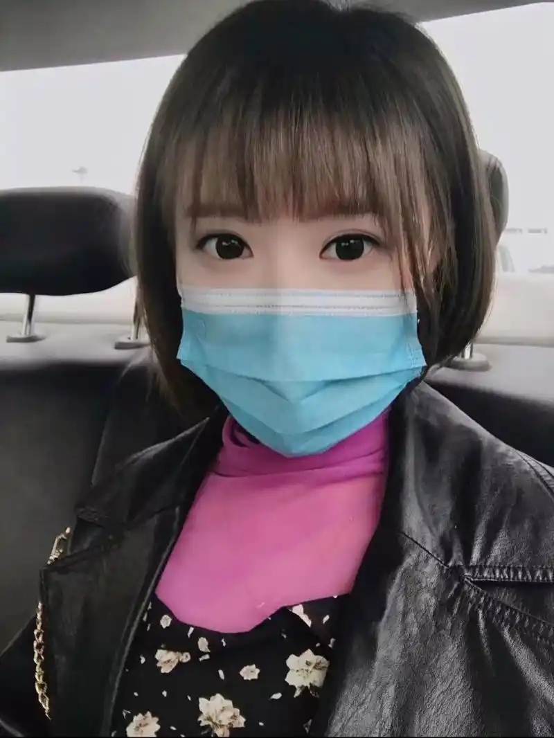 我是离异的单身女人,自己有事业,也保养的很年轻,颜值也不错,突然觉得