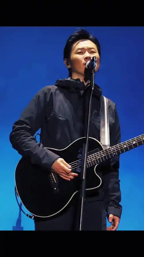 梁博像一片海安静又澎湃梁博音乐现场