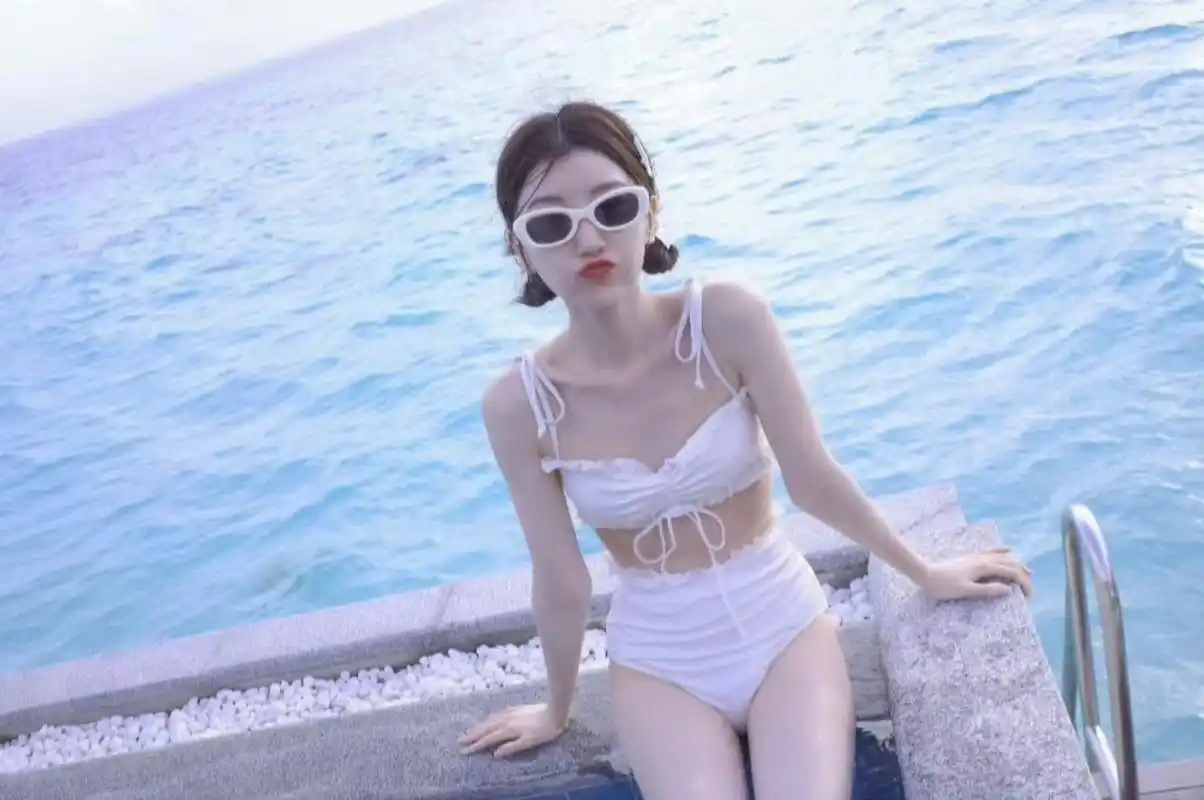 毛晓彤泳装美拍组图 #毛晓彤