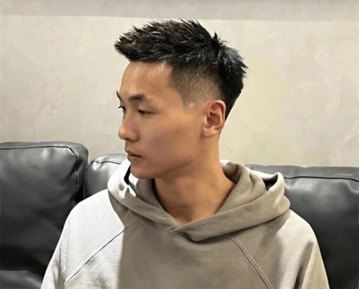 流行的男生短发推荐,帅气时髦的前刺发型,简单自然又大气