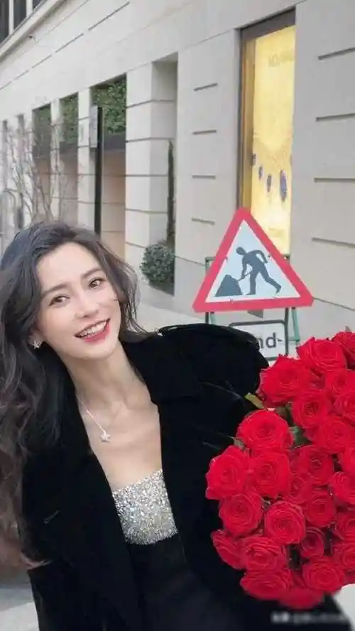 2024baby杨颖生日引发热议圈内好友送祝福成难题杨幂