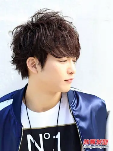 好看的男生空气感刘海烫发图片 男生烫发设计(2)-烟花烫发型-帅哥发型