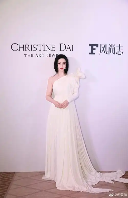 范冰冰六套造型惊艳戛纳 不愧是你啊!