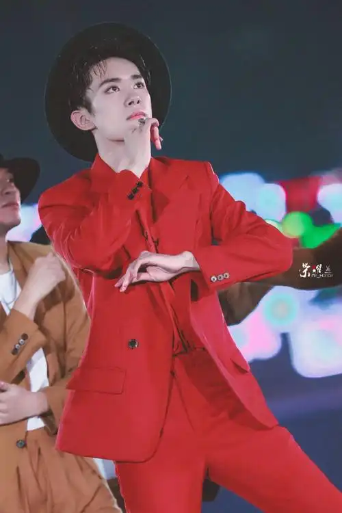 易烊千玺 #tfboys 六周年告白演唱会 舞蹈solo 高清