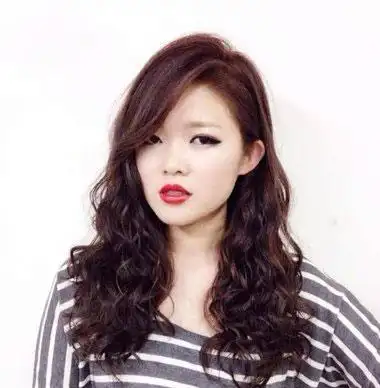 冬款最新烫发热烫发型冬天烫发如何梳头