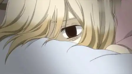 夏目友人帐:辰未盯上娘口三三的尾巴,狠狠地咬下去,想要吃掉它