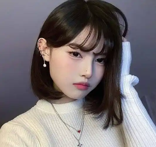 学生头发型,才是女生最美最好看的发型,减龄瘦脸显气质不过时_小时候