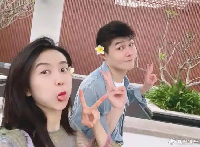 希望许龄月和她男朋友幸福,也期待许龄月能给                    品.