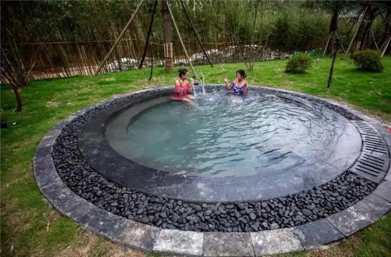 九股水温泉水乐园室外海啸池,泡池国庆黄金周对外开放啦!