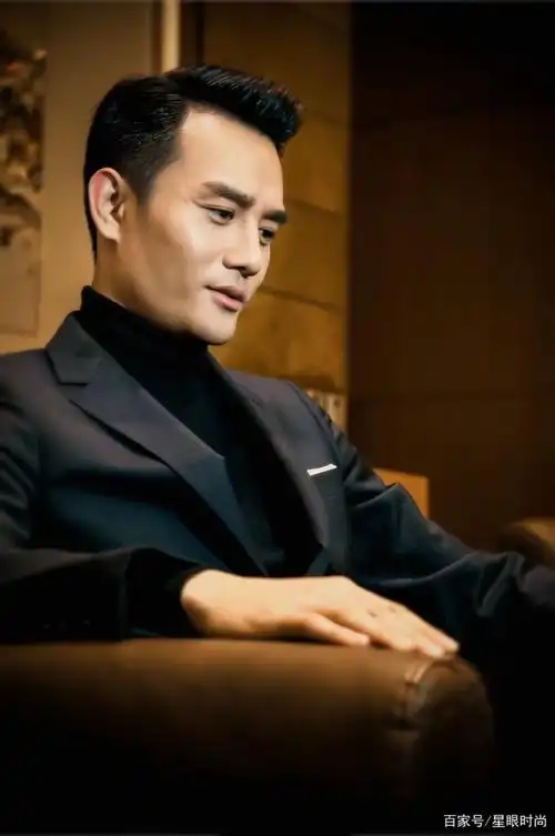 王凯的私服造型,低调沉稳又大气,尽显成熟的男性魅力